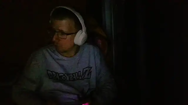 David250692 online show from 5, 4, 2026