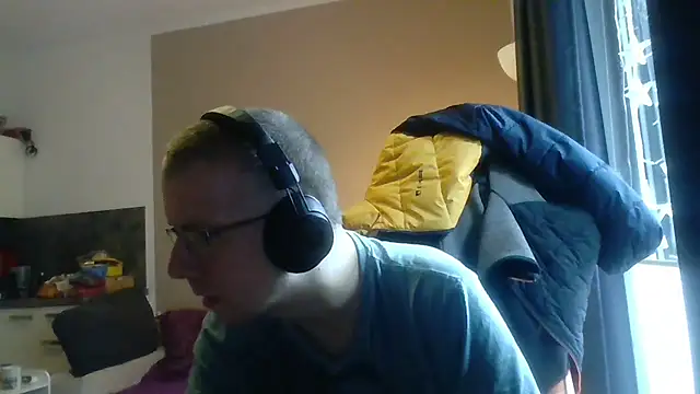 David250692 online show from 15, 10, 2025