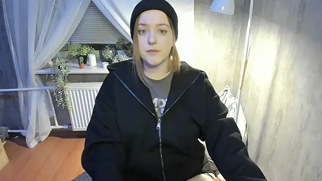 Snapshot of Sophia_Edwards chatting on 21, 2, 2025 Sophia Edwards online show from 21, 2, 2025