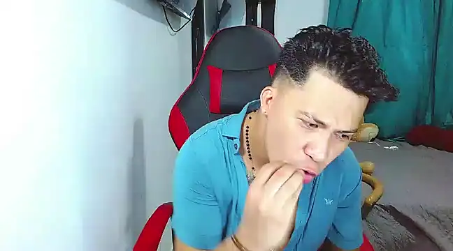 boyhot23x online show from 31, 12, 2024