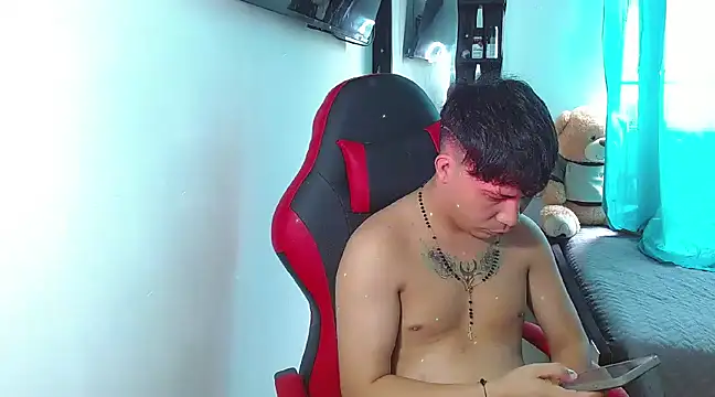 boyhot23x online show from 28, 12, 2024