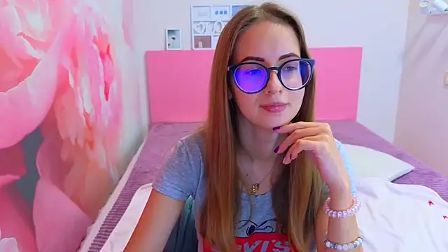 AliceAdams online show from 31, 10, 2025