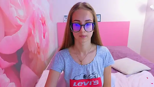 AliceAdams online show from 10, 10, 2025