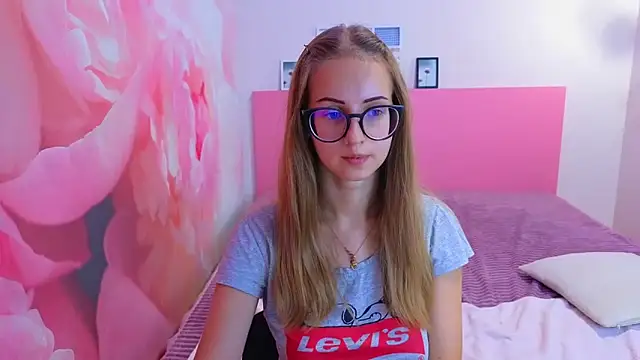 AliceAdams online show from 6, 10, 2025