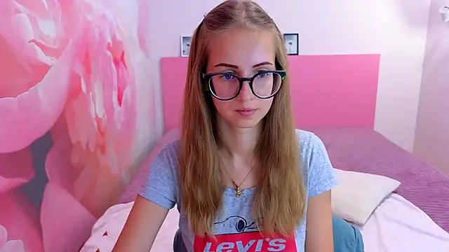 AliceAdams online show from 17, 9, 2025