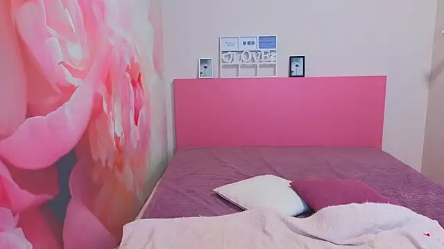 AliceAdams online show from 20, 4, 2026