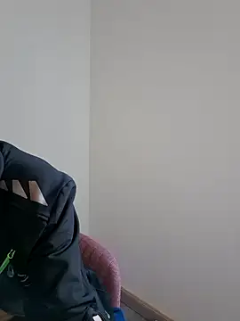 Snapshot of RiskyBoyMike chatting on 4, 2, 2025 RiskyBoyMike online show from 4, 2, 2025