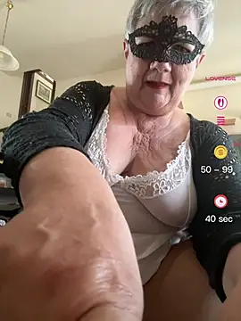 Snapshot of simona60 chatting on 31, 5, 2026 simona60 online show from 31, 5, 2026