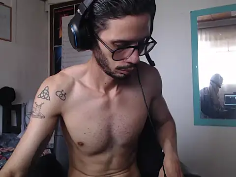 alisterxxx online show from 28, 5, 2026