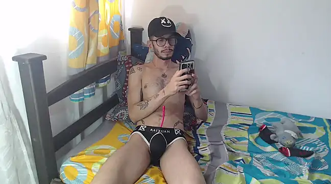 alisterxxx online show from 19, 3, 2025