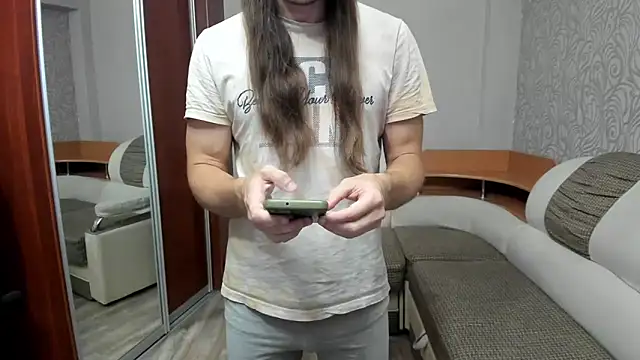 Marrymepls online show from 4, 10, 2025