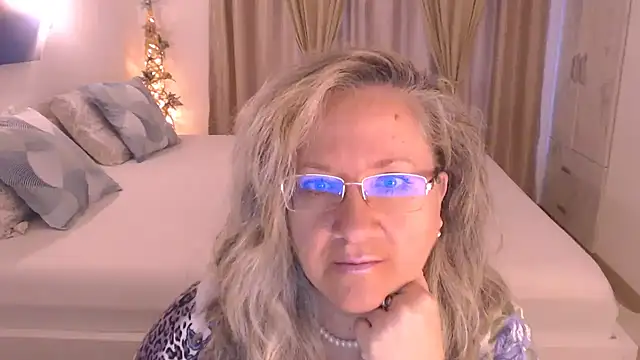 Raisshy online show from 10, 11, 2025