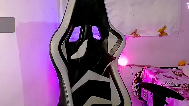 ninatiny online show from 16, 10, 2025