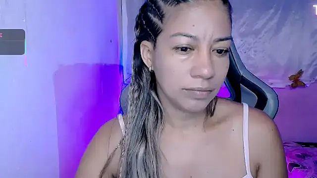 ninatiny online show from 13, 10, 2025