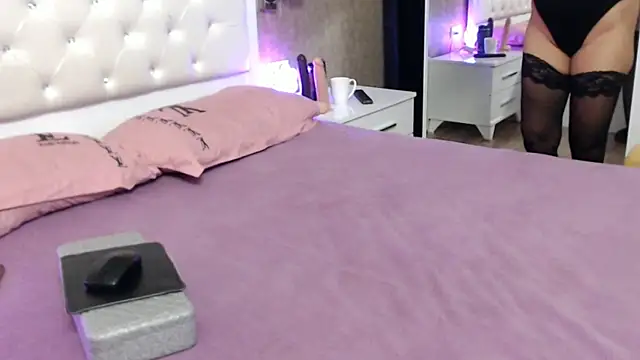 Asianholes online show from 7, 10, 2025