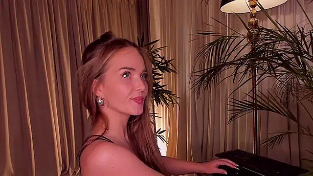 Snapshot of daisyd001 chatting on 2, 12, 2024 daisyd001 online show from 2, 12, 2024