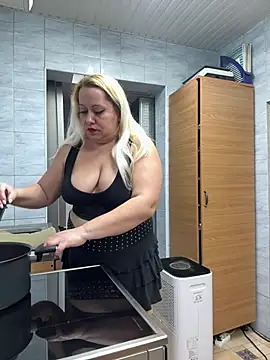 Snapshot of SabinaSweety chatting on 4, 2, 2026 SabinaSweety online show from 4, 2, 2026