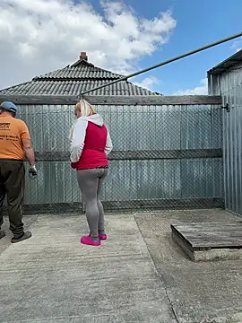 SabinaSweety online show from 11, 4, 2026