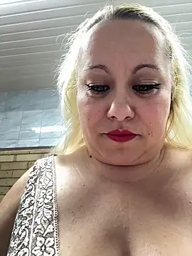 Snapshot of SabinaSweety chatting on 2, 2, 2026 SabinaSweety online show from 2, 2, 2026