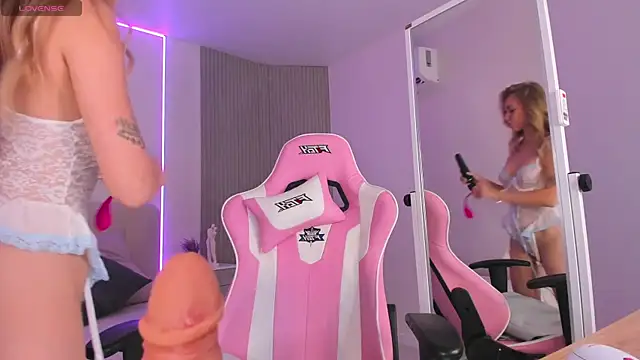 VirginChloe online show from 13, 10, 2025