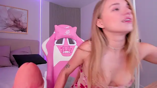 VirginChloe online show from 14, 11, 2025