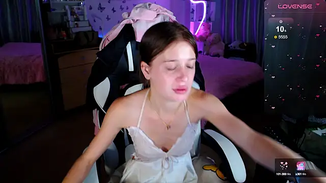 Kira honeyy online show from 14, 9, 2025