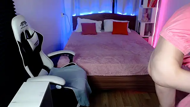 Kira honeyy online show from 15, 1, 2025