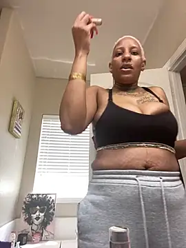 Snapshot of MzParker chatting on 12, 6, 2026 MzParker online show from 12, 6, 2026