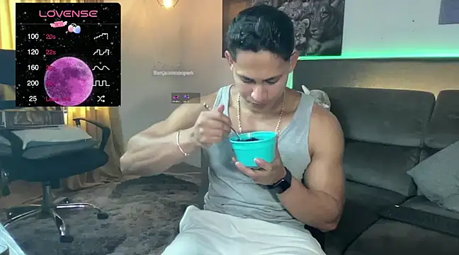 BenjaminCooperk online show from 10, 3, 2025