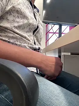 knobhead2020 online show from 6, 4, 2026