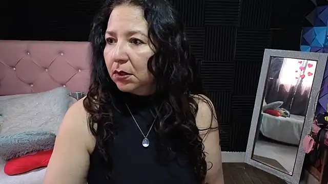 Snapshot of katifoxx chatting on 13, 7, 2026 katifoxx online show from 13, 7, 2026