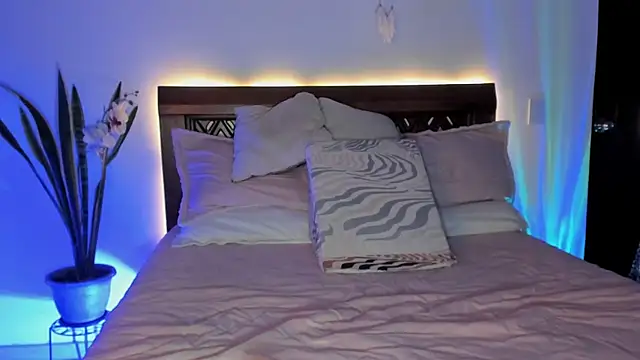 Ariella tits online show from 2, 5, 2026