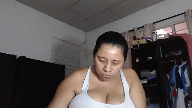 adrixxx38 online show from 17, 2, 2026