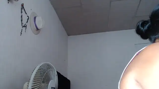 adrixxx38 online show from 3, 12, 2025