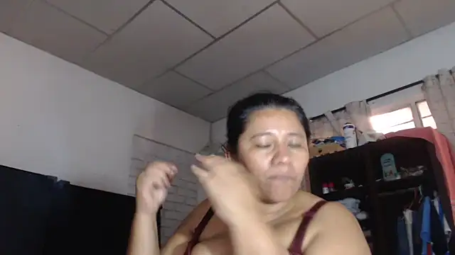 adrixxx38 online show from 7, 2, 2026