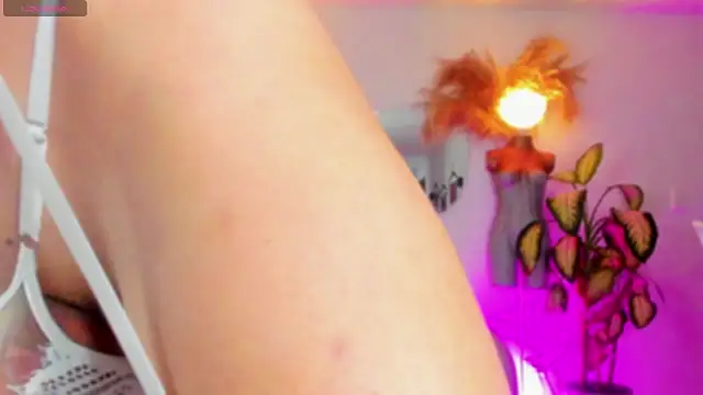 Angel Peach online show from 27, 10, 2025