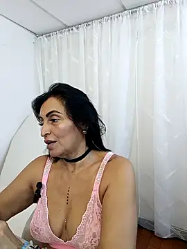 zullyxhot online show from 10, 4, 2026