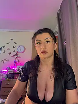Hotangel75 online show from 17, 5, 2026