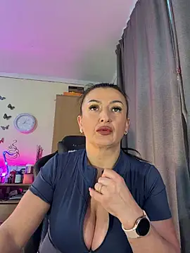 Hotangel75 online show from 25, 3, 2026