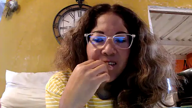 Snapshot of mila38 chatting on 24, 9, 2025 mila38 online show from 24, 9, 2025