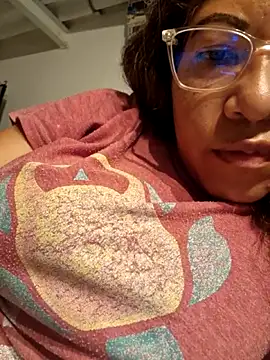 Snapshot of mila38 chatting on 28, 10, 2025 mila38 online show from 28, 10, 2025