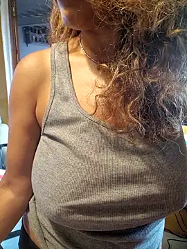 Snapshot of mila38 chatting on 8, 10, 2025 mila38 online show from 8, 10, 2025