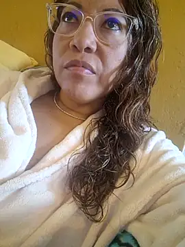 Snapshot of mila38 chatting on 21, 10, 2025 mila38 online show from 21, 10, 2025