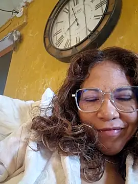 mila38 online show from 10, 5, 2026
