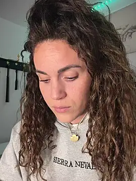 Snapshot of Clara-xoxo chatting on 21, 2, 2026 Clara-xoxo online show from 21, 2, 2026