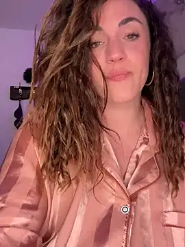 Clara-xoxo online show from 11, 3, 2025