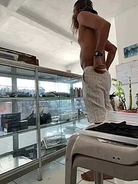 PuroMosh19 online show from 28, 2, 2026