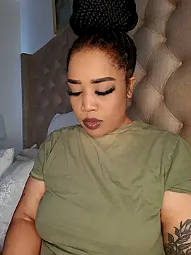 Snapshot of CAMMII_ chatting on 9, 5, 2026 CAMMII online show from 9, 5, 2026