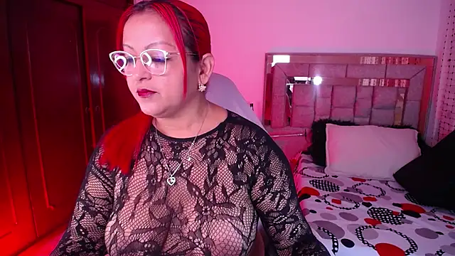 salomecastro  online show from 12, 5, 2026