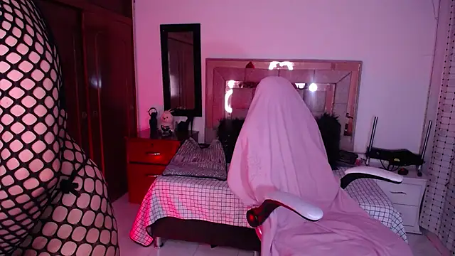 salomecastro  online show from 31, 10, 2025